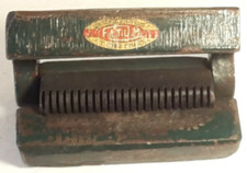 ANTICO  OGGETTO IN METALLO-F.A.T.U.M-D'EPOCA-NON HO IDEA A COSA SERVE ?? -.USATO