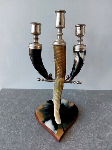 Antico candelabro scultoreo