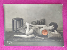 Photo femme curiosa bmv 150 - photo,
