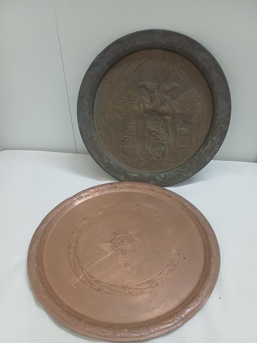 Piatti muro uno ottone - a,