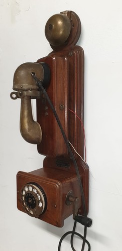 Telefono muro antico di - da,