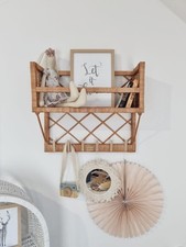 Mobile da parete in vimini con