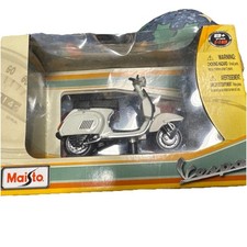 Modellino scooter Maisto 1/18