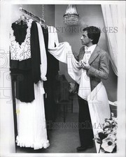 1978 Press Photo Alfred Fiandaca Fashion Designer - RSM14071