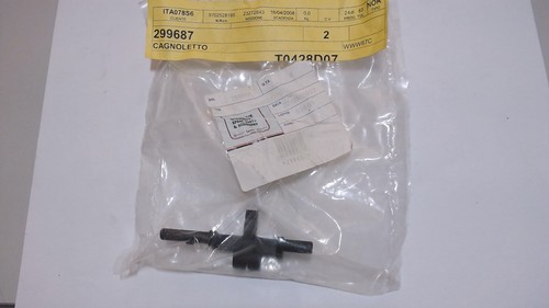Cerniera sportello serbatoio - cerniera,