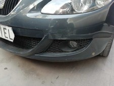 FRONT BUMPER / GRIS / 1 SERIES