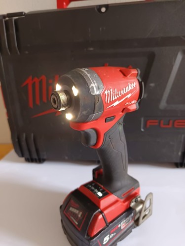 Avvitatore impulsi milwaukee - a,