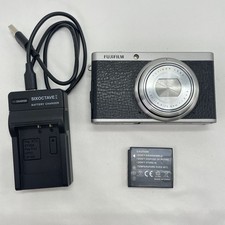 FUJIFILM XF1 12.0MP Compact