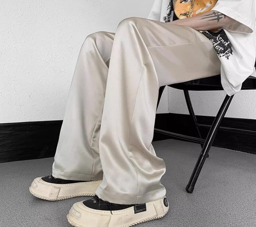 Pantaloni tuta uomo moda