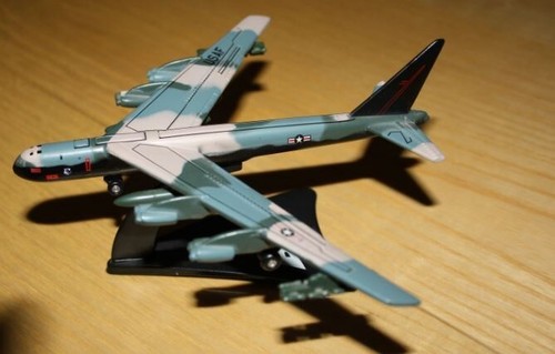 Modellino boeing b52 - boeing, 1:350