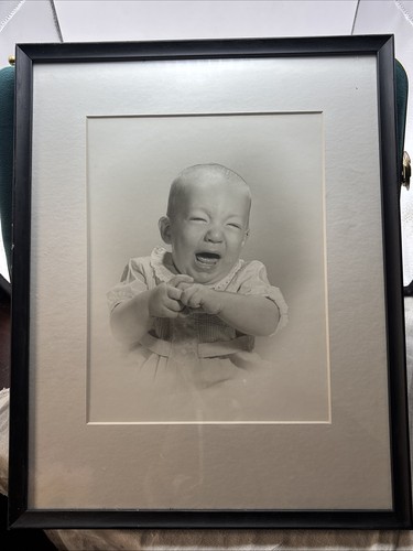 Ritratto bambino che piange