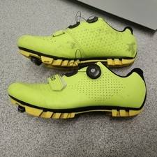 Scarpe da mountain bike