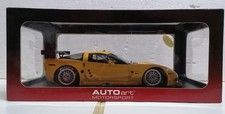 Autoart Modellino Chevrolet Corvette Z06, C6R, Plain Body Version, 1:18