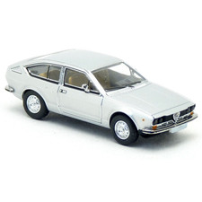 ALFA ROMEO ALFETTA GT 1974 SILVER 1:87 Premium Classixxs Auto Stradali Modellino