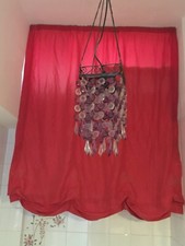 Tenda a pacchetto rossa in taffetà