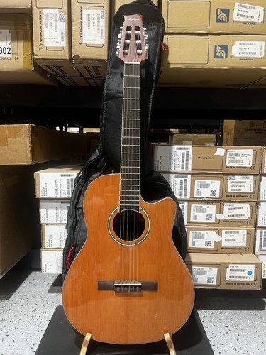 Ovation applause balladeer - ovation,