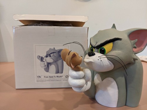 Tom jerry from - hand, to