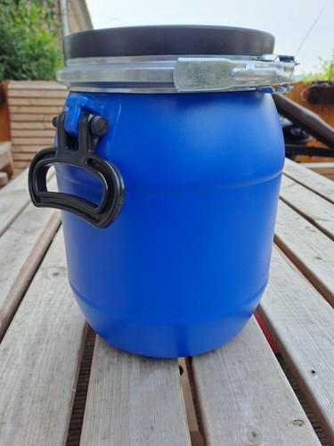 Botte plastica con - botte, in