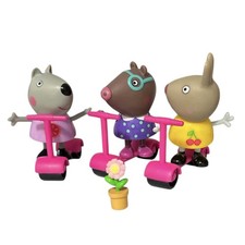 GC Molly Mole, Wendy Wolf