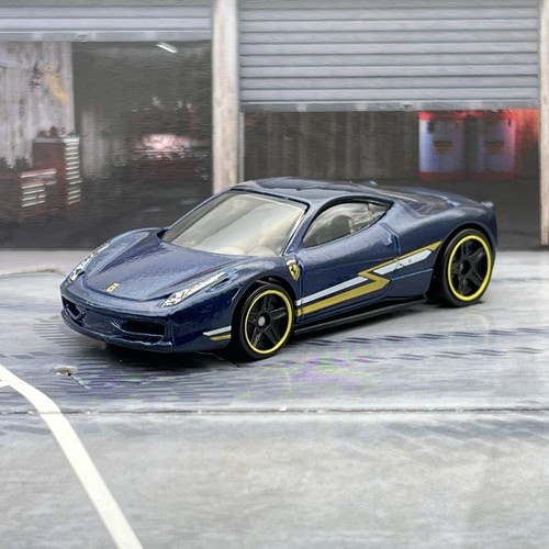 Hot wheels ferrari 458 italia - ferrari,