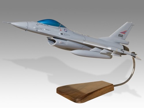 Modellino aereo legno - in,