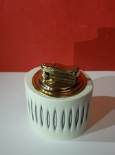 Vecchio accendino da tavolo