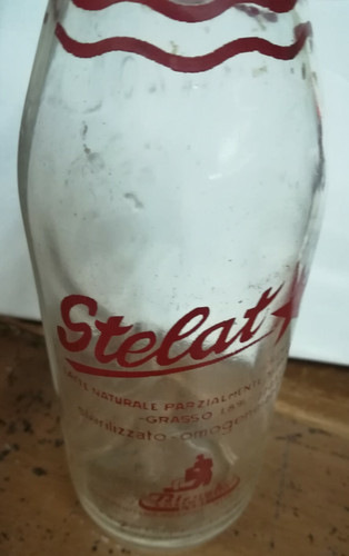 Rara bottiglia latte mezzo - di,