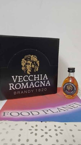 Vecchia romagna etichetta nera - romagna,