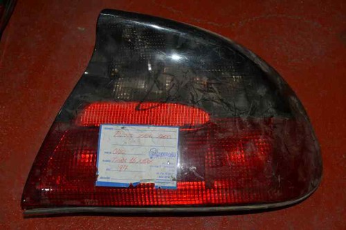 1222038 faro posteriore destro