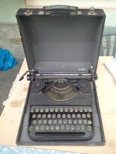 Macchina da scrivere SIM Anni Trenta.