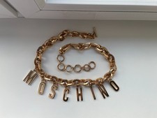 Cintura Moschino x H&M catena