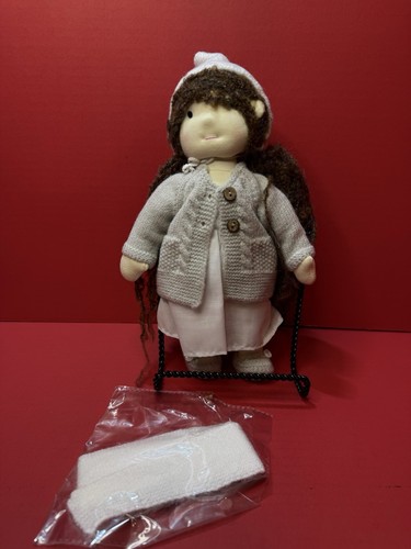 Bambola peluche fatta a - di,