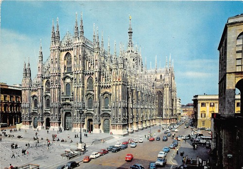 B54282 milano duomo cars - il,