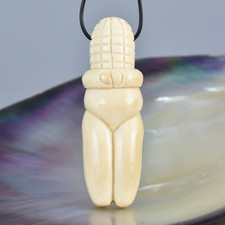 Ciondolo perline focali dea