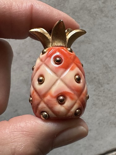 Rare trifari pineapple - rare, pin