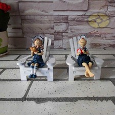 Decorazione Nautica (Alta 4,3") Ragazza e Ragazzo Seduti in Sedia Spiaggia FIGURINA tropicale