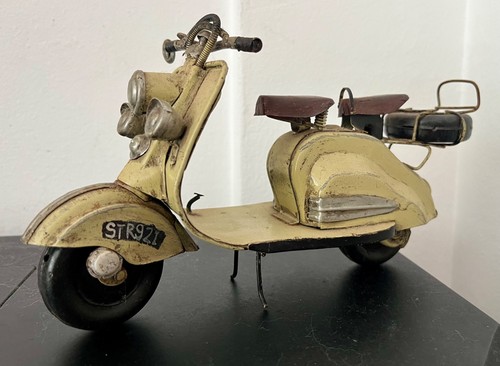 Lambretta 150 metálica - ld,