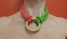 collana uncinetto cotone anello legno 