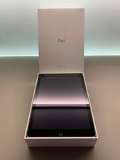 Apple iPad 32GB Wi-Fi - Grigio siderale  (5a generazione) 