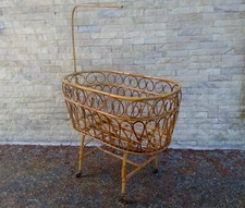 Culla in banbù e vimini