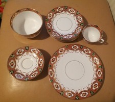 ROYAL ALBERT IMARI DESIGN SET