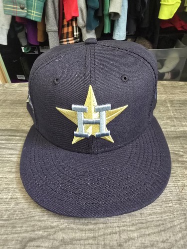 Cappello aderente esclusivo