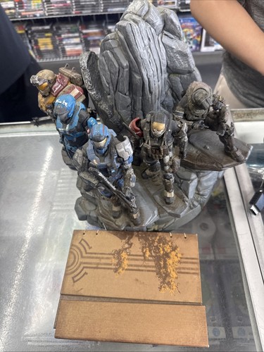 Statua halo reach - statua, noble