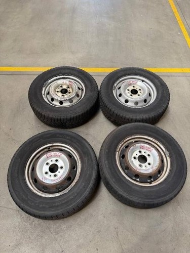 Gomme con cerchi - con, ferro