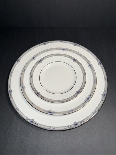 Wedgwood amherst piece - amherst,