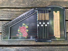 Vintage Rosetti Autoharp 32
