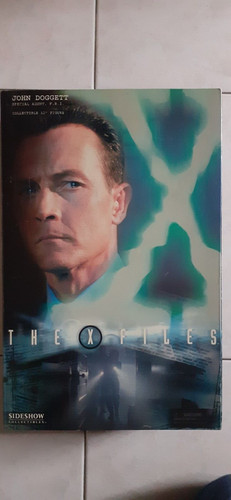 Files sideshow collectables - x-files,