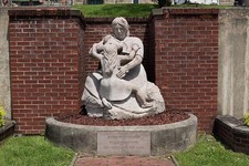 Foto:Grafton WV Statua Madre