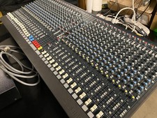 Soundcraft Analog 32-channel