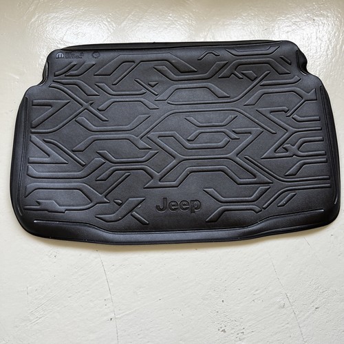 Vasca bagagliaio reversibile